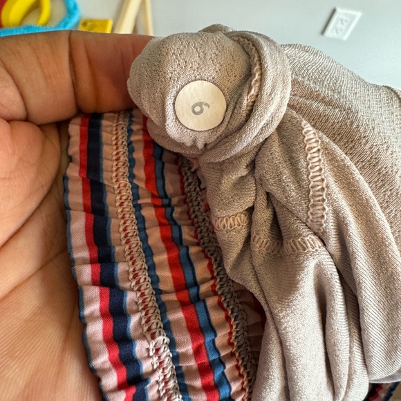 Lululemon size 6 hottie run blush pink shorts… - Picture 7 of 9